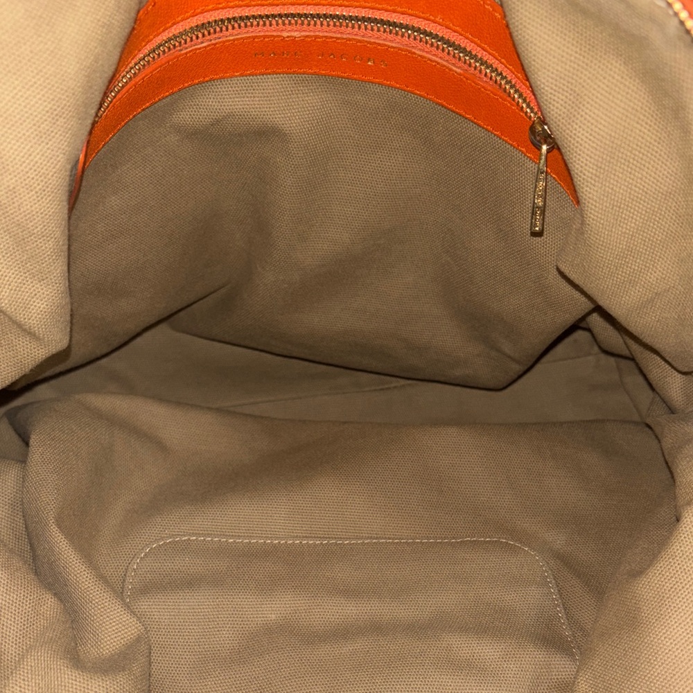 Marc Jacobs Orange Leather Shoulder Bag with Gold Hardware - Picture 5 of 13
